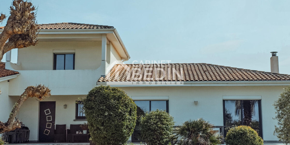 maison à LE HAILLAN (33185)